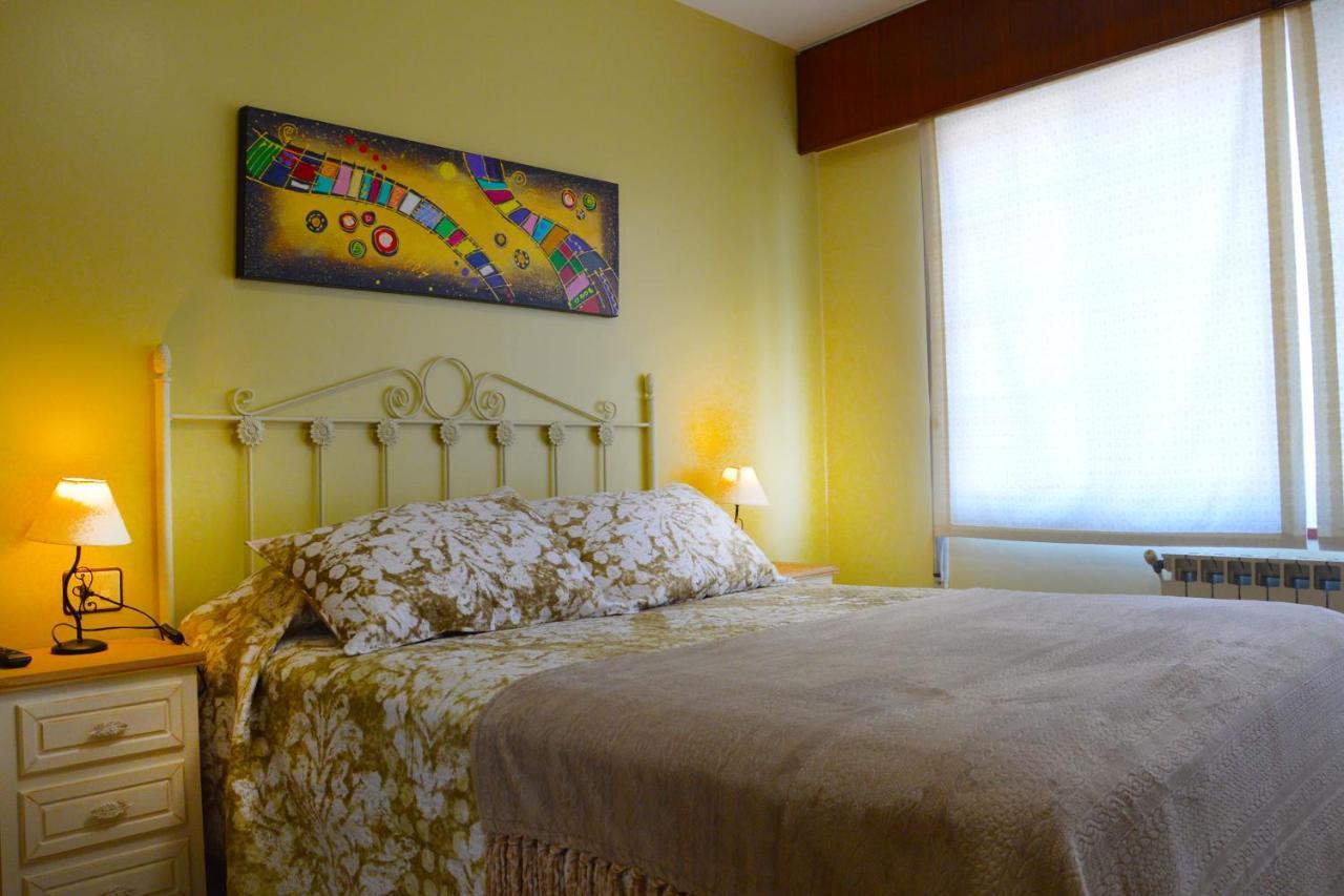 Pension Quilmes Vimianzo Exterior photo