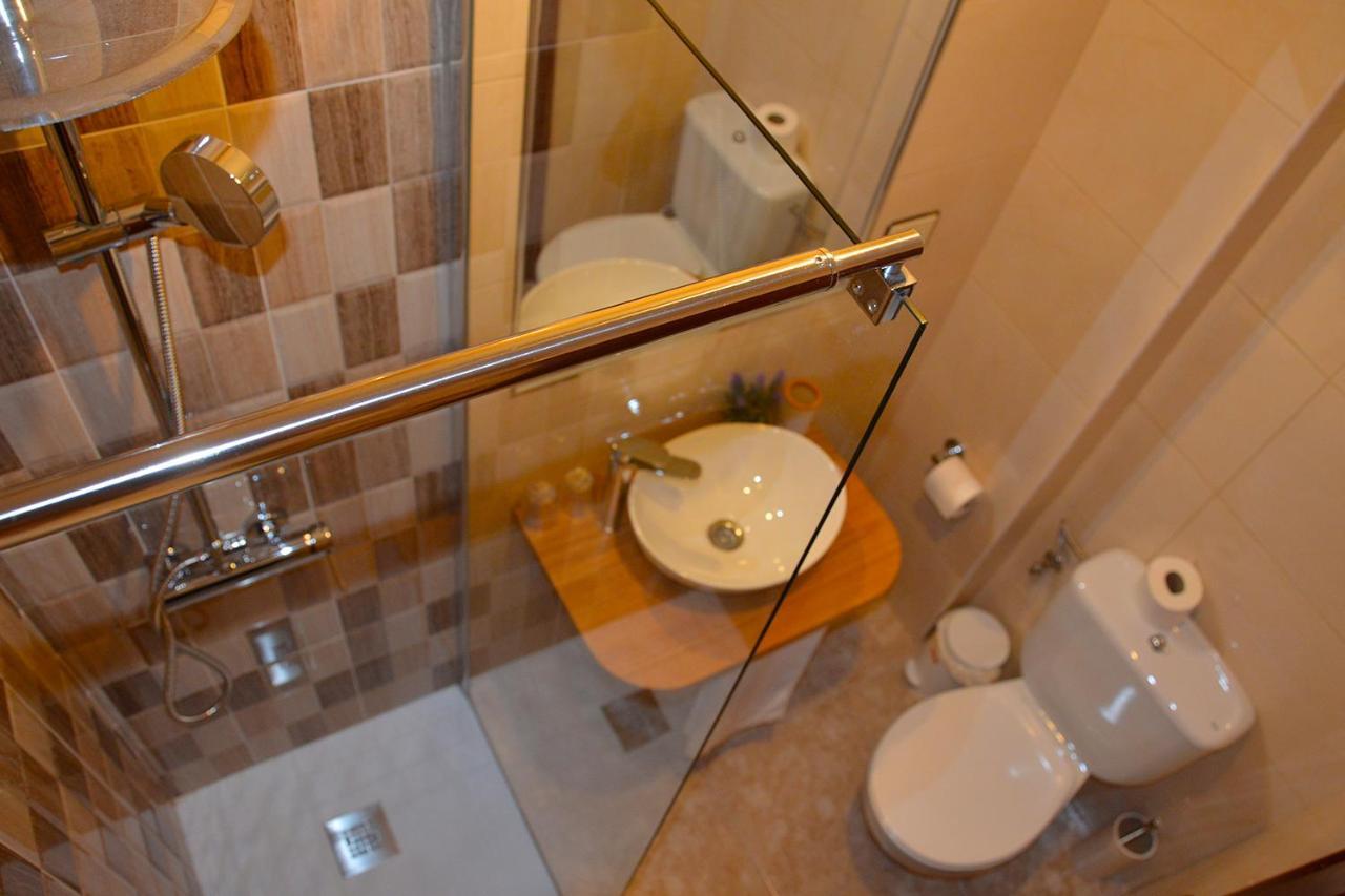 Pension Quilmes Vimianzo Exterior photo