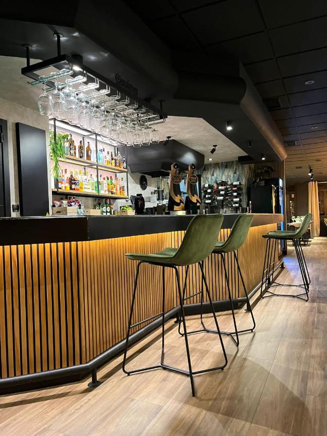 Pension Quilmes Vimianzo Exterior photo
